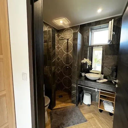 Dunavoelgyi Vendeghaz 3* Akaszto